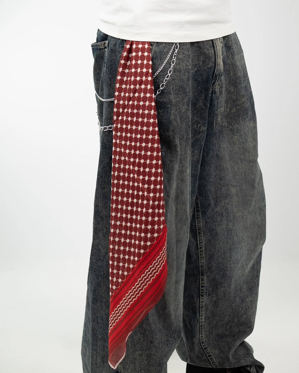 Red Moon – Cotton Bandana (70x70cm)